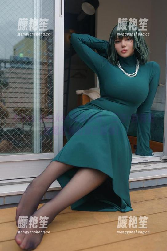 Alina Becker Alina Becker高清作品:三笠·阿克曼在健身房的那些时刻!